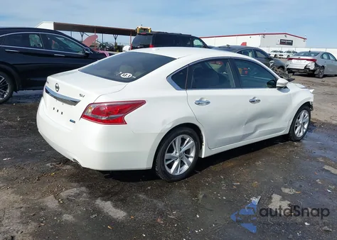 2013 Nissan Altima 2.5 Sv z USA, uszkodzony, nr VIN 1N4AL3AP1DC110140